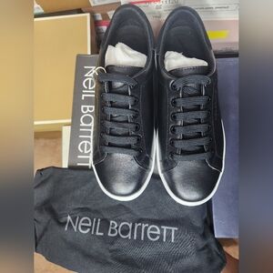 Neil Barrett Black Leather Low-Top Sneakers with White Sole